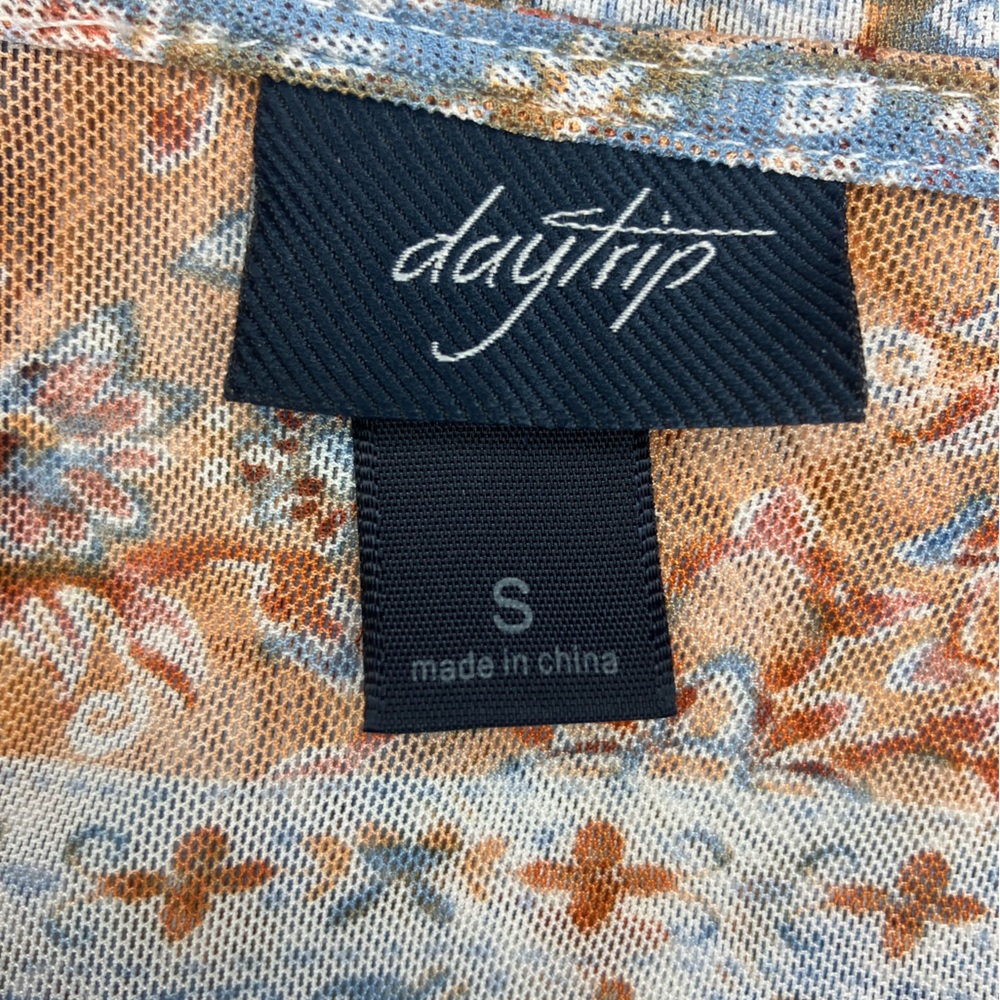 Daytrip Multicolor Patchwork Batwing Sleeve V-Nec… - image 5